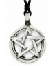 Pendentif Pentache Anneau etain avec cordon noir étoile