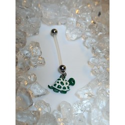 piercing nombril grossesse, femme enceinte tortue verte et blanche