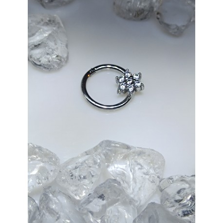 Piercing anneau clickers nez stud oreille lobe fleur strass blanc conch bijou septum narine helix daith septum